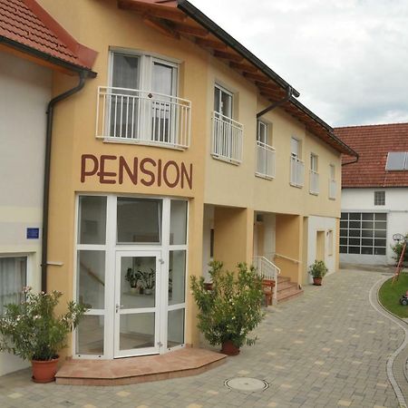 Pension Schloegl Lutzmannsburg Exterior photo